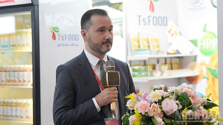 Giám đốc Triển lãm WorldFood Moscow Alexandr Ezhov phát biểu. ndo_br_dsc02691.jpg
