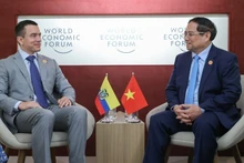 Thủ tướng Phạm Minh Chính và Tổng thống Ecuador Daniel Noboa. (Ảnh: NHẬT BẮC/VGP)
