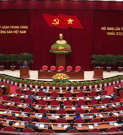 [Video] Trung ương thông qua nhân sự giới thiệu vào Bộ Chính trị khóa XIV