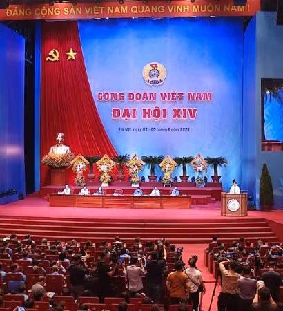 [Video] Thủ tướng lắng nghe kiến nghị của người lao động tại Đại hội XIV Công đoàn Việt Nam 