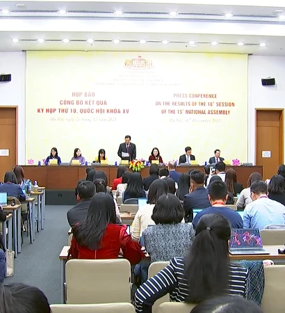 [Video] Tổng Thư ký Quốc hội chủ trì Họp báo quốc tế công bố kết quả Kỳ họp thứ 10 