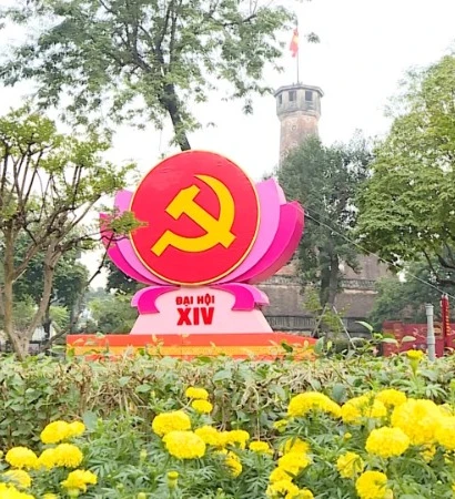 [Video] Hà Nội rực sắc cờ hoa hướng về Đại hội XIV của Đảng