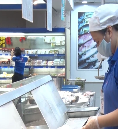 [Video] Ngày 28 Tết: Thị trường sôi động, giá cả cơ bản ổn định