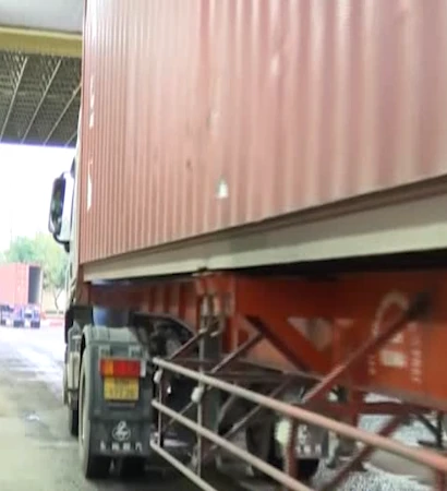 [Video] Xuyên Tết giữ thông suốt cửa ngõ biên cương