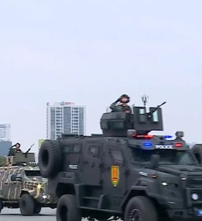 [Video] Hơn 1.000 cán bộ, chiến sĩ và dàn khí tài hiện đại, sẵn sàng xuất quân bảo vệ Đại hội XIV của Đảng