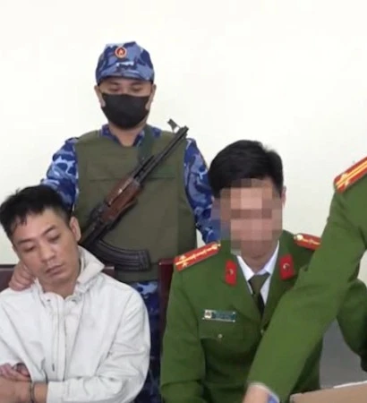 [Video] Bắt đối tượng mua bán trái phép 15.000 viên ma túy tổng hợp