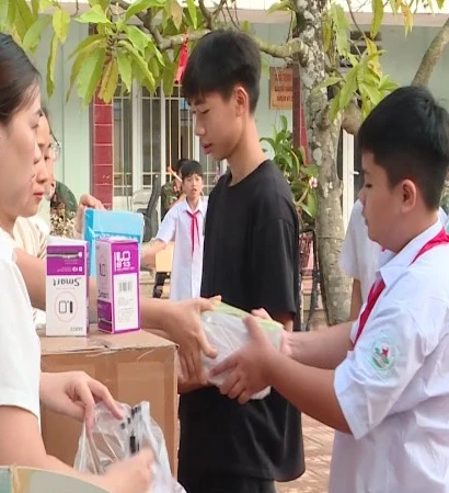 [Video] Sẽ cấp đủ 3.600 bộ sách giáo khoa cho học sinh Thái Nguyên 