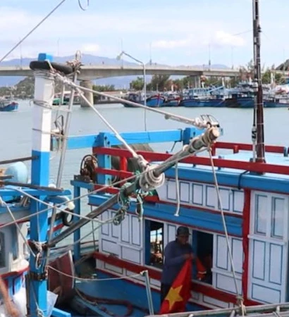 [Video] Khánh Hòa, Lâm Đồng cấm biển ứng phó bão số 15