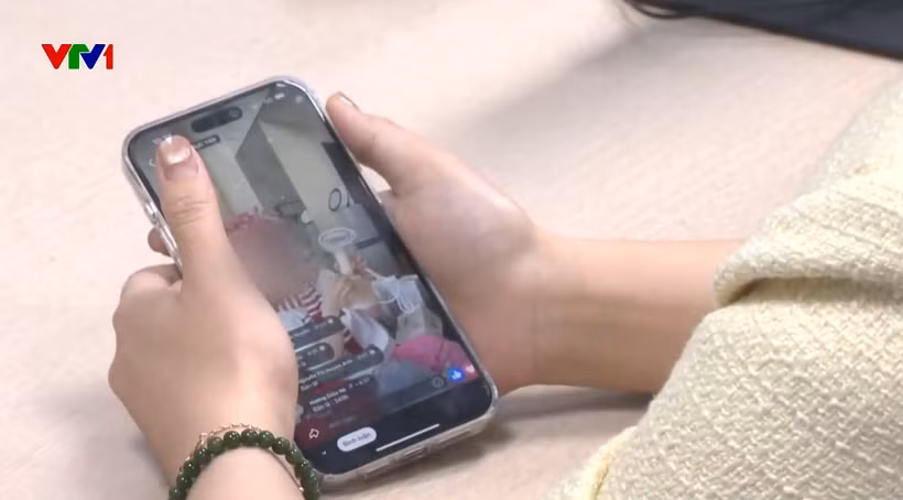 Người dân cần cảnh giác với hành vi lừa đảo thông qua thu thập thông tin cá nhân tại các phiên livestream. 