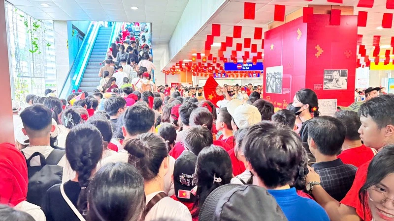 Hà Nội miễn phí vé xe buýt, metro cho người dân dịp lễ 30/4-1/5