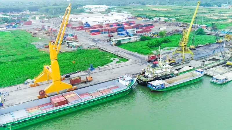 Bộ Xây dựng công bố vùng nước cảng biển mới tại Cần Thơ và Vĩnh Long