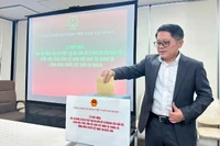 Ông Ngô Trịnh Hà - Tổng Lãnh sự Việt Nam tại Osaka (Nhật Bản) phát động quyên góp ủng hộ đồng bào trong nước bị ảnh hưởng bởi cơn bão số 10.