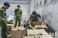 Công an Quảng Trị phát hiện, thu giữ 2,5 tấn mỹ phẩm không rõ nguồn gốc.