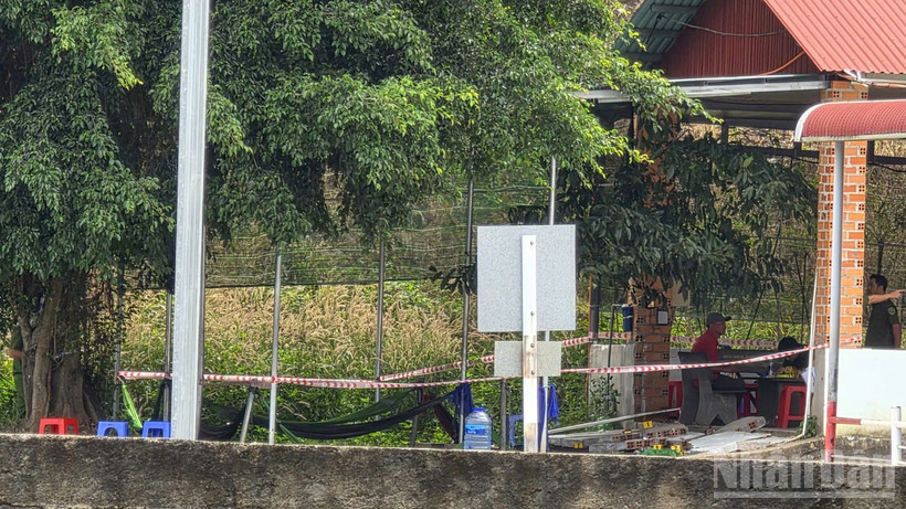 Hiện trường nơi xảy ra sập tường căng-tin Trung tâm Đào tạo và Sát hạch lái xe gây chết người.