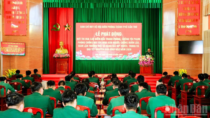 Quang cảnh buổi lễ phát động.