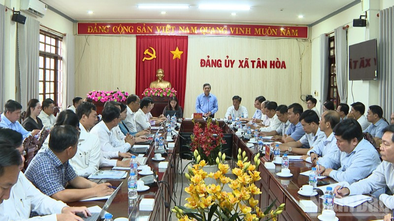 Quang cảnh buổi làm việc.