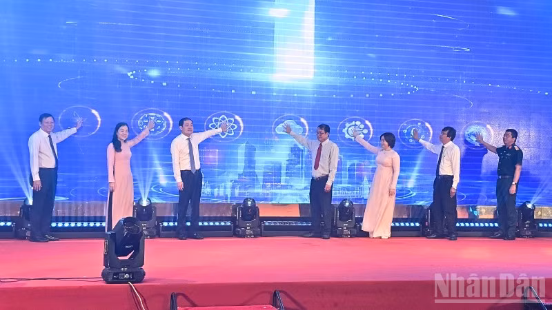 Nghi thức Lễ phát động Tuần lễ Khoa học công nghệ, Đổi mới sáng tạo và Chuyển đổi số.