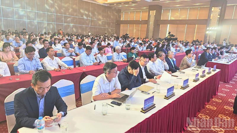 Các đại biểu tham dự Lễ phát động.