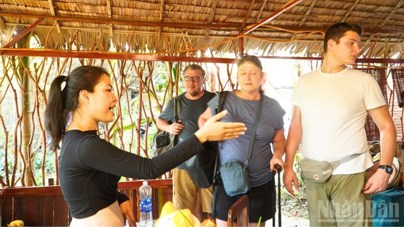 Du lịch nông nghiệp ở Tân Hòa đang trở thành định hướng phát triển chính của địa phương.