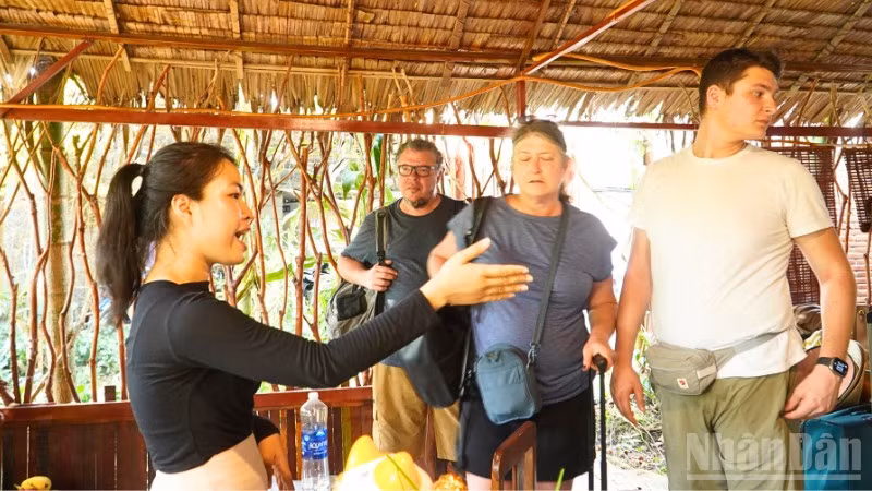 Du lịch nông nghiệp ở Tân Hòa đang trở thành định hướng phát triển chính của địa phương.