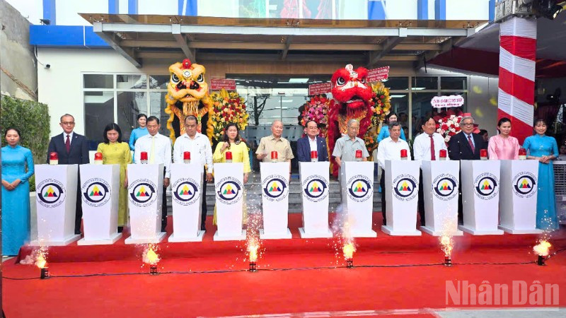 Nghi thức khánh thành Phòng khám Đa khoa Hòa Hảo - Long Mỹ.