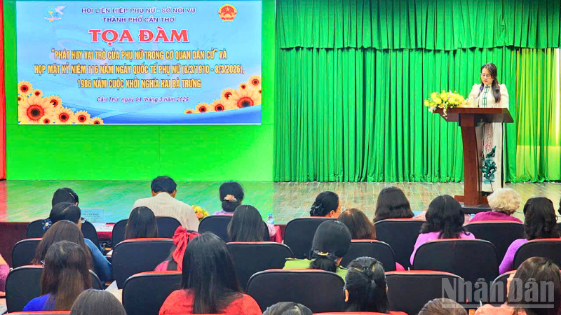 Quang cảnh họp mặt.