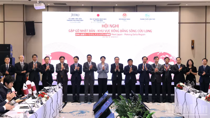 Chủ tịch Quốc hội Trần Thanh Mẫn tham dự Hội nghị gặp gỡ Nhật Bản - Khu vực Đồng bằng sông Cửu Long.