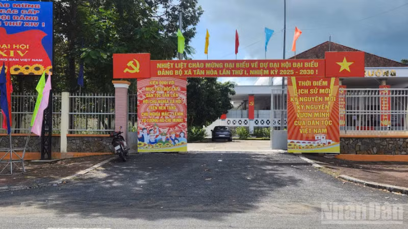 Tuyên truyền cổ động đại hội Đảng bộ các xã, phường thuộc thành phố Cần Thơ, nhiệm kỳ 2025-2030.