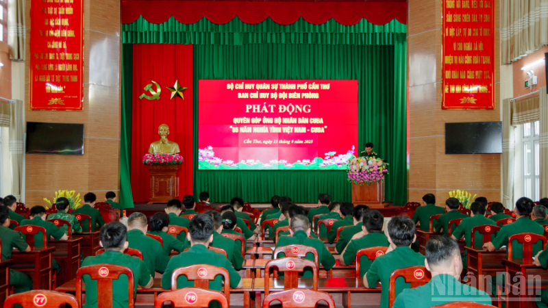 Quang cảnh buổi lễ phát động.