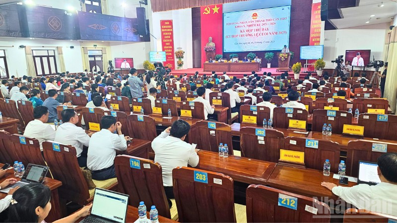 Quang cảnh phiên bế mạc.