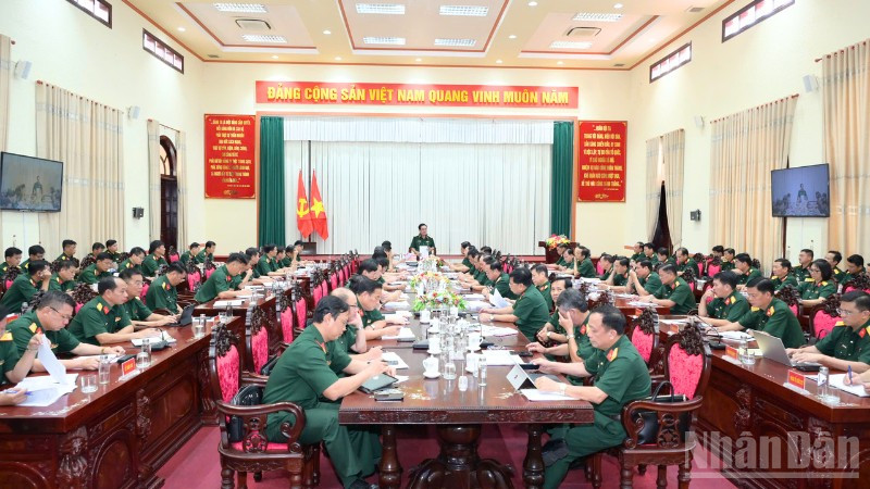 Toàn cảnh hội nghị.