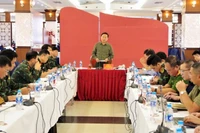 Phó Thủ tướng Chính phủ Trần Hồng Hà chủ trì họp đánh giá tình hình sau khi bão số 10 đổ bộ.