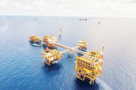 Giàn khoan dầu khí trên biển của Petrovietnam.