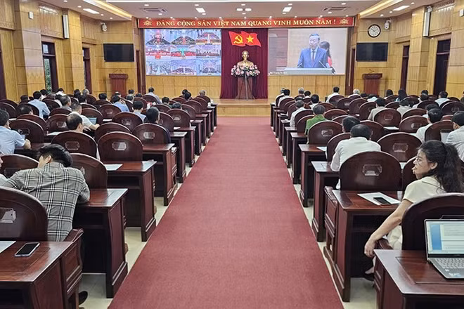 Quang cảnh hội nghị tại điểm cầu Tỉnh ủy Thanh Hóa.