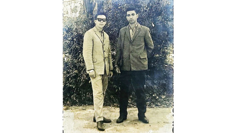 Ông José González Roche (bên phải). Ảnh: NVCC 52.jpg