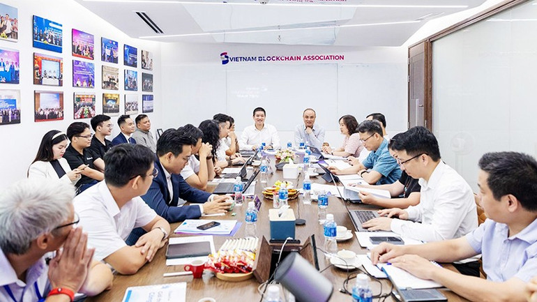 Hiệp hội Blockchain Việt Nam góp ý về Tài sản số với Ủy ban Khoa học, Công nghệ và Môi trường của Quốc hội. 231.jpg