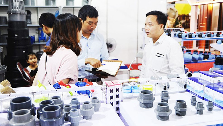 Các sản phẩm nhựa Tiền Phong ngày càng khẳng định thương hiệu trên thị trường. Ảnh: HẢi NAM 231.jpg
