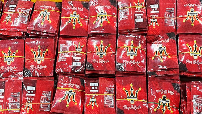 Tang vật một vụ ma túy núp bóng “nước vui”. 72.jpg