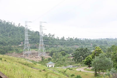 Đường dây 500kV Lào Cai-Vĩnh Yên.
