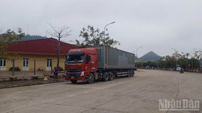 Xã Trà Lĩnh, tỉnh Cao Bằng đặt mục tiêu khai thác hiệu quả tiềm năng kinh tế cửa khẩu. ndo_br_z7014134867865-356ed487f04871a03dd0d8a3da9e7d23-7578.jpg
