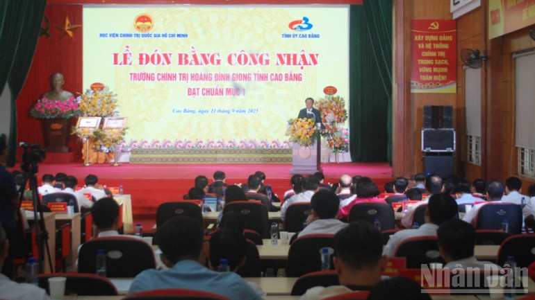 Quang cảnh buổi lễ. ndo_br_dsc-0022-206.jpg