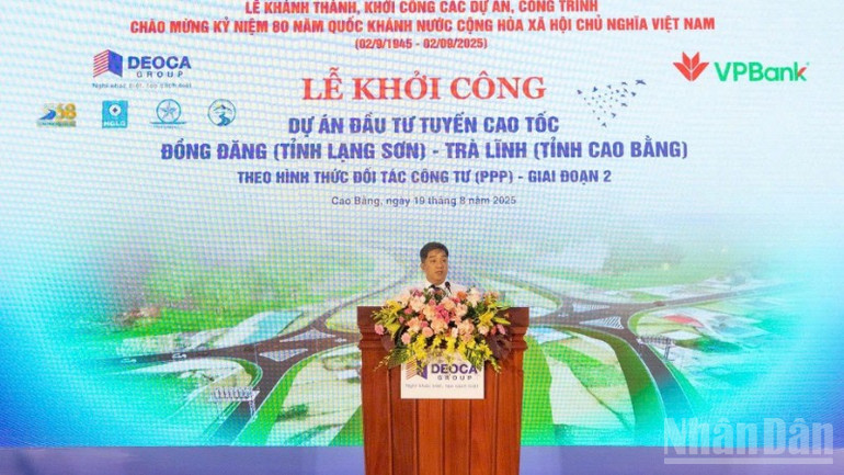 Chủ tịch Tập đoàn Đèo cả Hồ Minh Hoàng phát biểu ý kiến. ndo_br_z6921547156763-1771db88a970366e3f80fbf355b2774d-5497.jpg