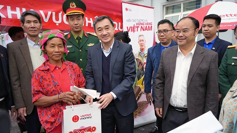 Hành trình Chuyển động số 2026 mang tài chính số và y tế đến vùng khó khăn