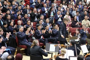 Tổng Bí thư Tô Lâm và Phu nhân cùng đoàn đại biểu cấp cao Việt Nam dự Chương trình hòa nhạc đặc biệt do Đại sứ quán Việt Nam tại Phần Lan và thành phố Helsinki phối hợp tổ chức. (Ảnh: Thống Nhất/TTXVN)