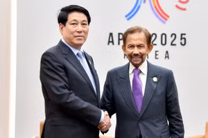 Chủ tịch nước Lương Cường gặp với Quốc vương Brunei Darussalam Haji Hassanal Bolkiah.
