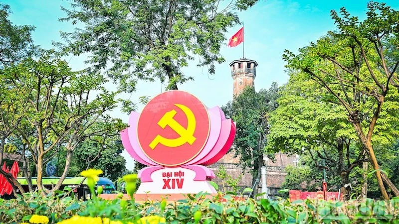 Thủ đô Hà Nội sẽ phát huy vai trò đầu tàu, tạo nền tảng và động lực cho sự phát triển của đất nước trong kỷ nguyên mới. (Ảnh: Bảo Long)