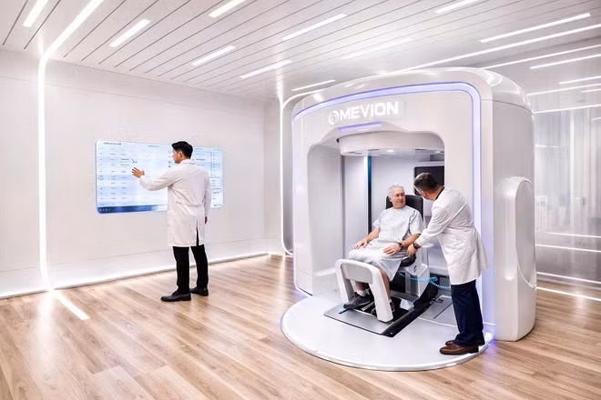Hệ thống “siêu máy” xạ trị Proton MEVION S250-FIT đầu tiên tại châu Á vừa được Bệnh viện Tâm Anh đặt mua thành công, kỳ vọng giúp người bệnh ung thư được điều trị hiệu quả cao, an toàn, chi phí hợp lý.