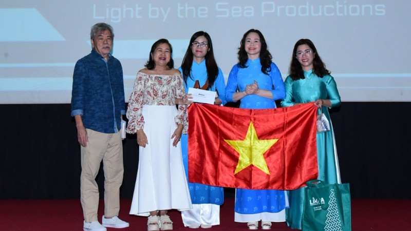 TYM nhận giải thưởng tại Liên hoan phim quốc tế Sinemaya 2025. 