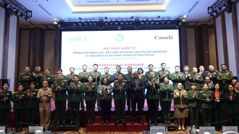 Các đại biểu dự hội thảo. 