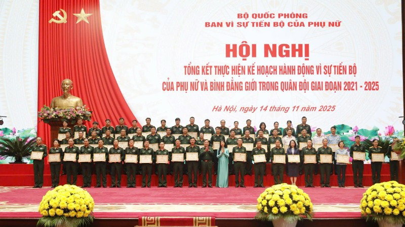 Biểu dương các tập thể đạt thành tích xuất sắc trong công tác Vì sự tiến bộ của phụ nữ và bình đẳng giới giai đoạn 2021-2025.